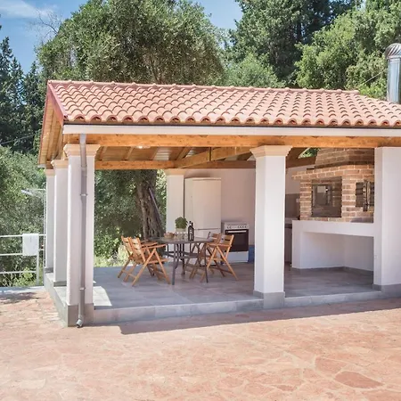 Olive Tree House Holiday home